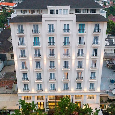 Jambuluwuk Thamrin Hotel Jakarta Exterior photo
