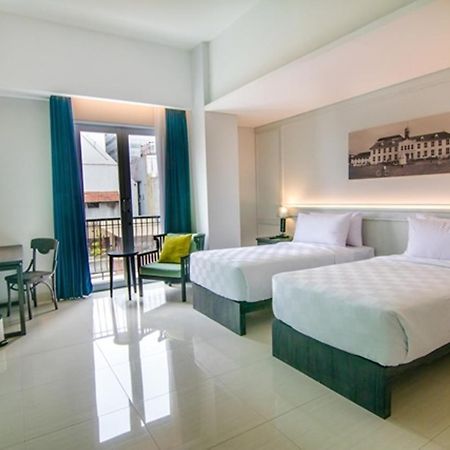 Jambuluwuk Thamrin Hotel Jakarta Exterior photo